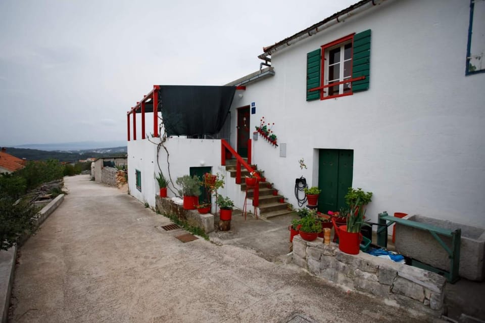 Property building, Day, Natural landscape