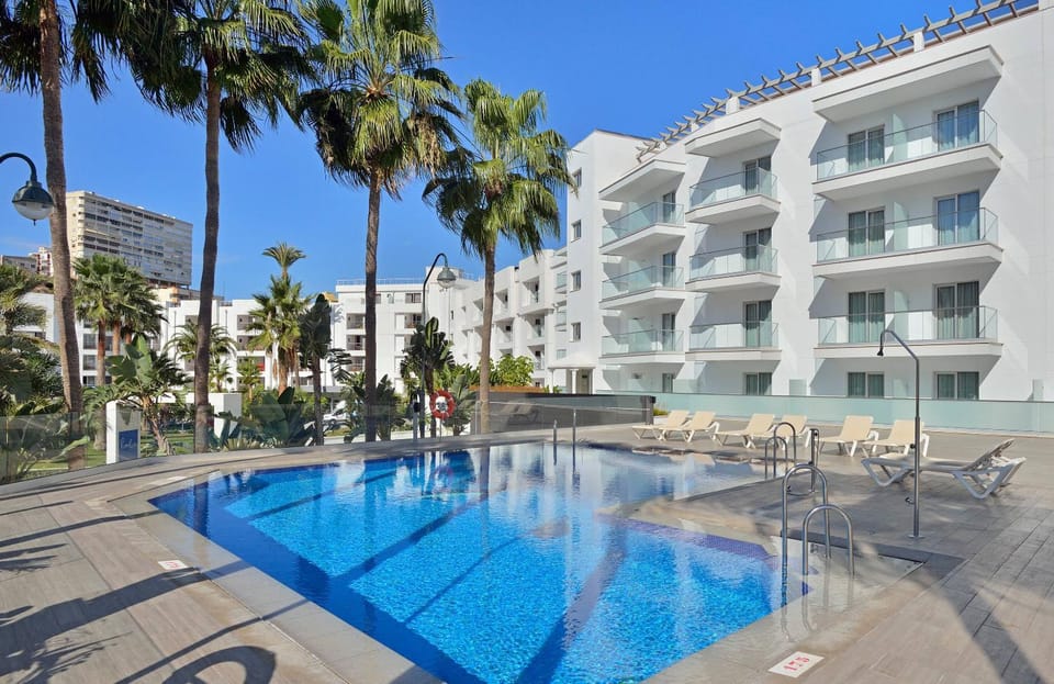 Shower, Garden, Balcony/Terrace, Swimming pool