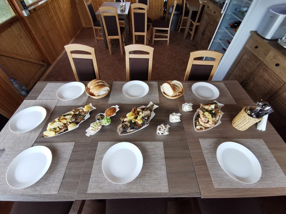 Food and drinks, Food, Lunch, Dinner
