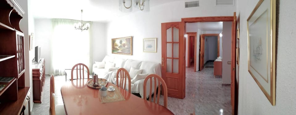 Communal lounge/ TV room, TV and multimedia, Balcony/Terrace, Living room, Photo of the whole room, Seating area, Dining area, Meeting/conference room, Street view, Family