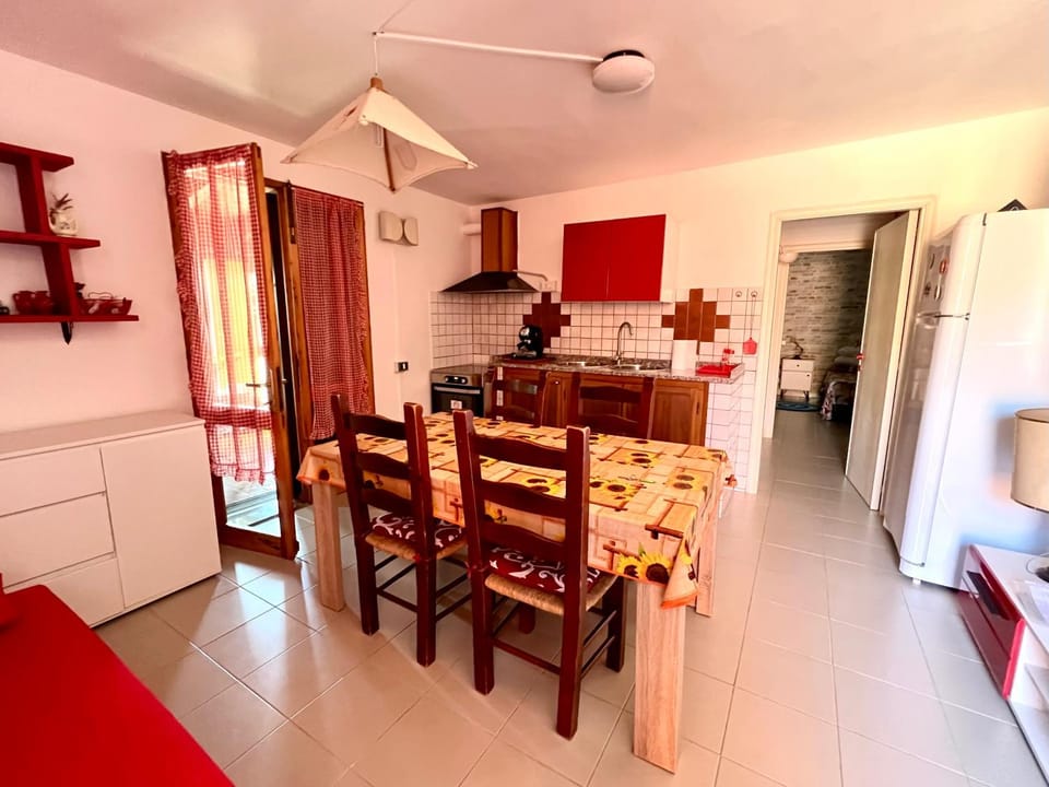 Kitchen or kitchenette, Living room, kitchen