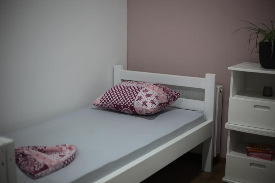 Rooms & Glamping Lana Haus Hostel in Lika-Senj County