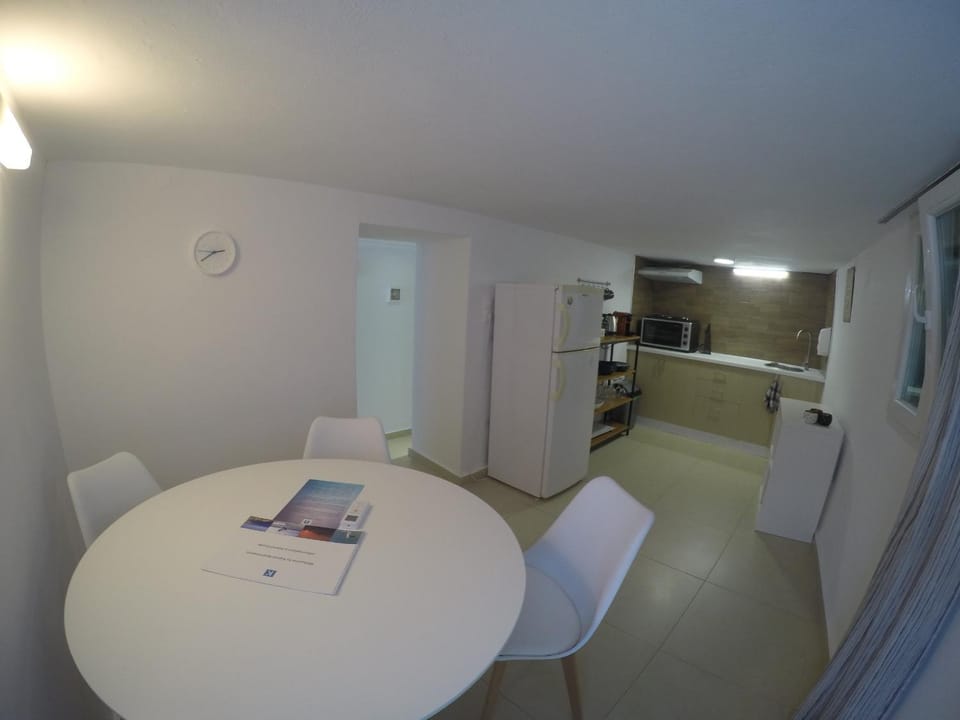 Kitchen or kitchenette, Seating area, Dining area