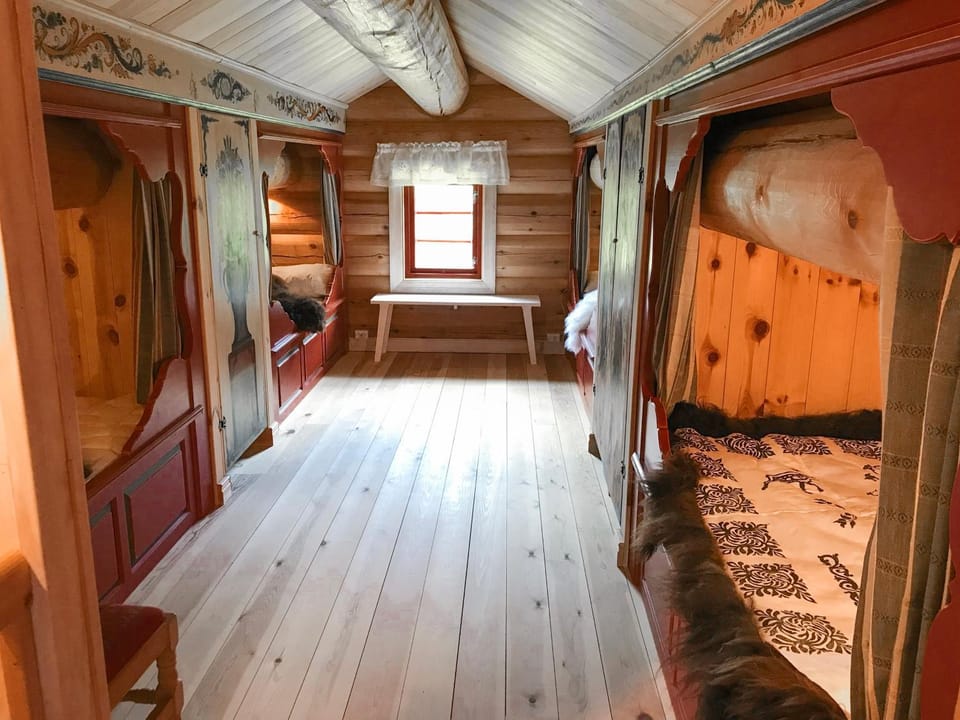 Bed, Photo of the whole room