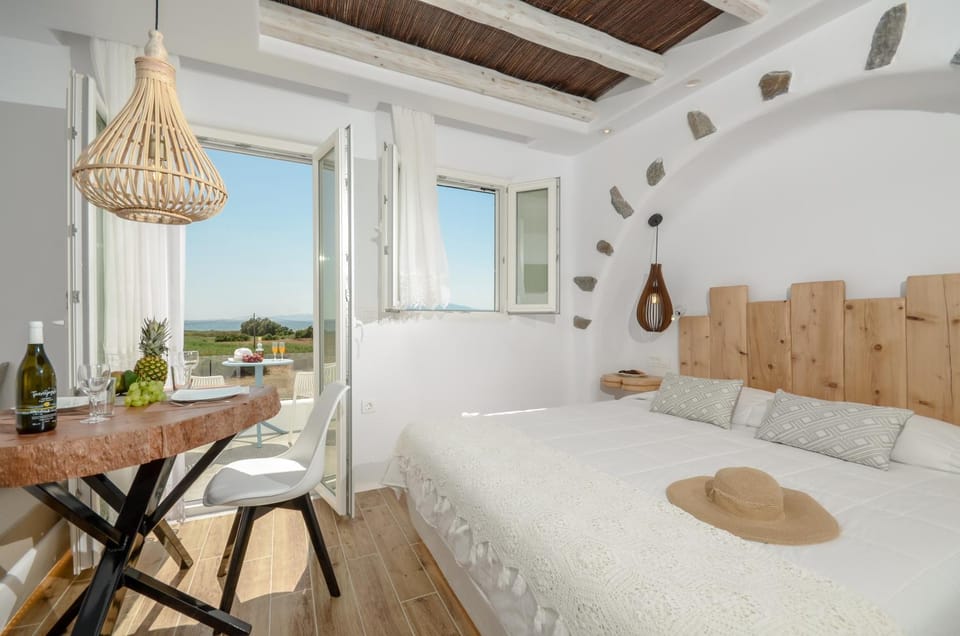 Naxos Island Escape Suites Apartment in Naxos, Naxos and Lesser Cyclades, Greece