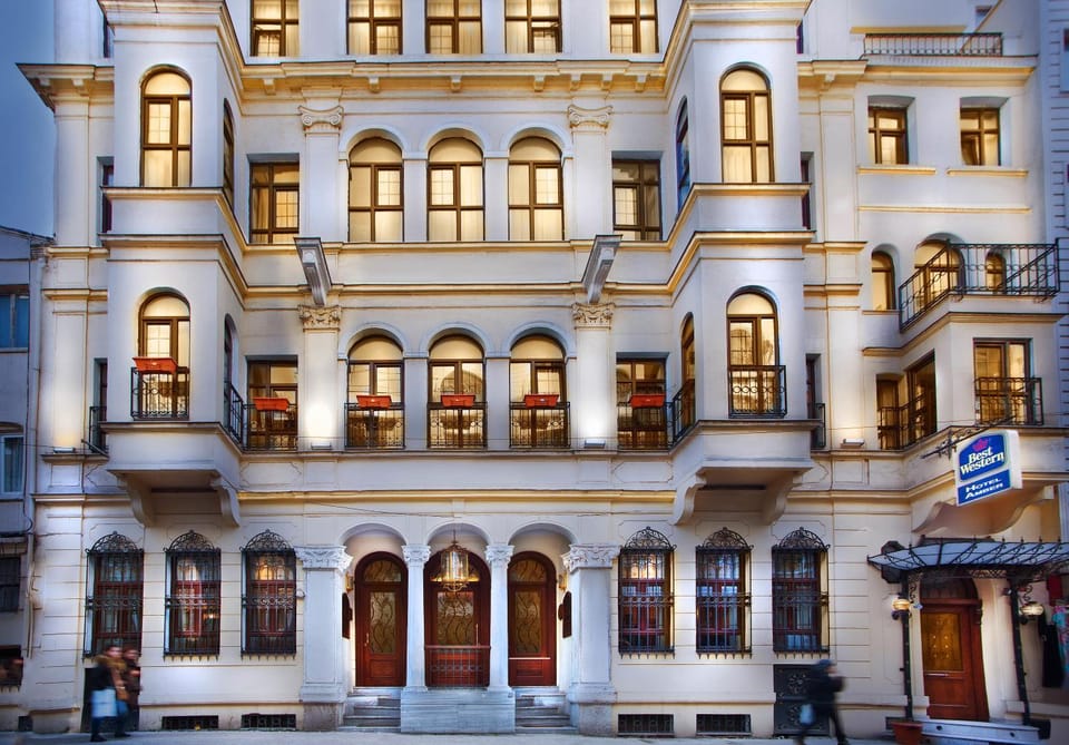 Property building, Facade/entrance