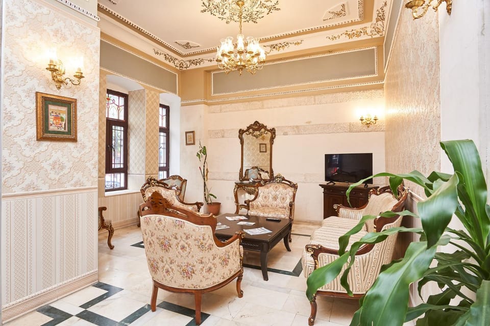 Lobby or reception, Seating area