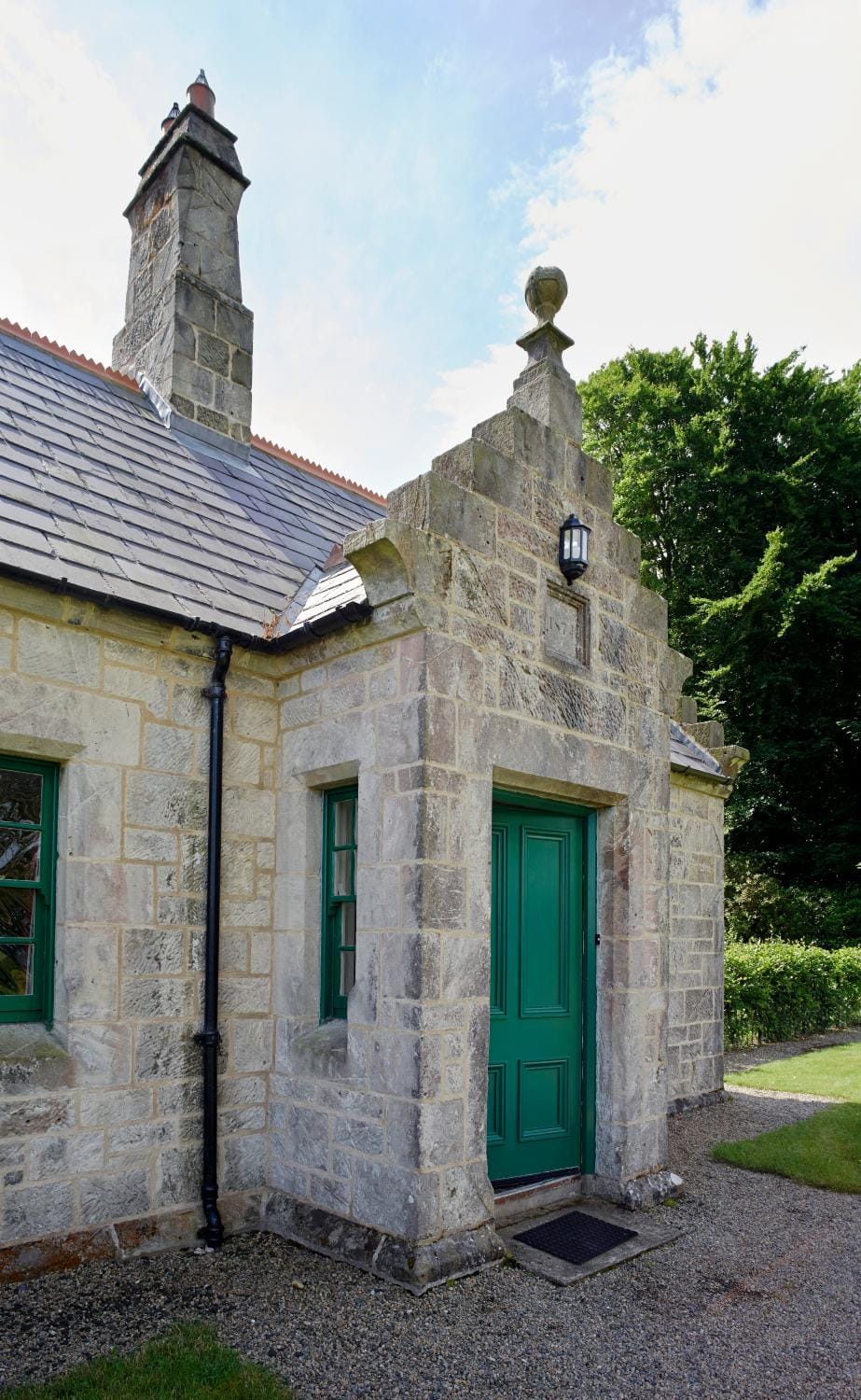Facade/entrance