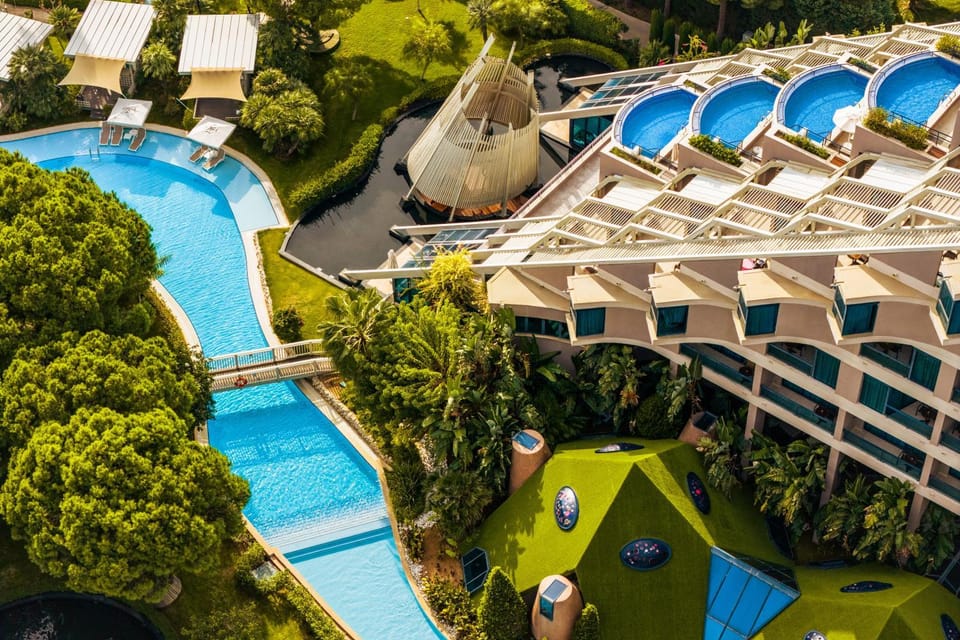 Property building, Swimming pool