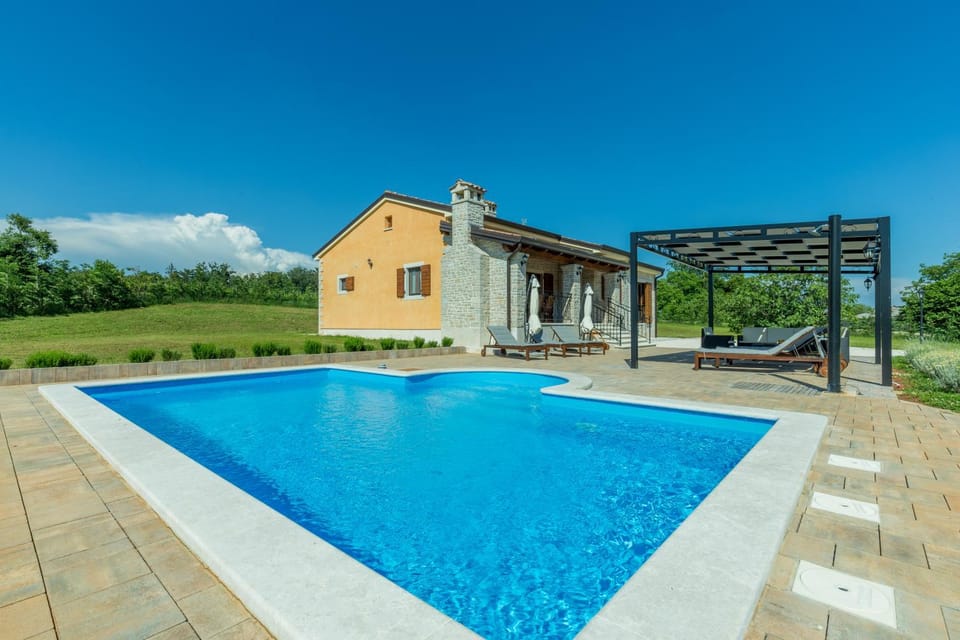 Facade/entrance, Swimming pool, Swimming pool