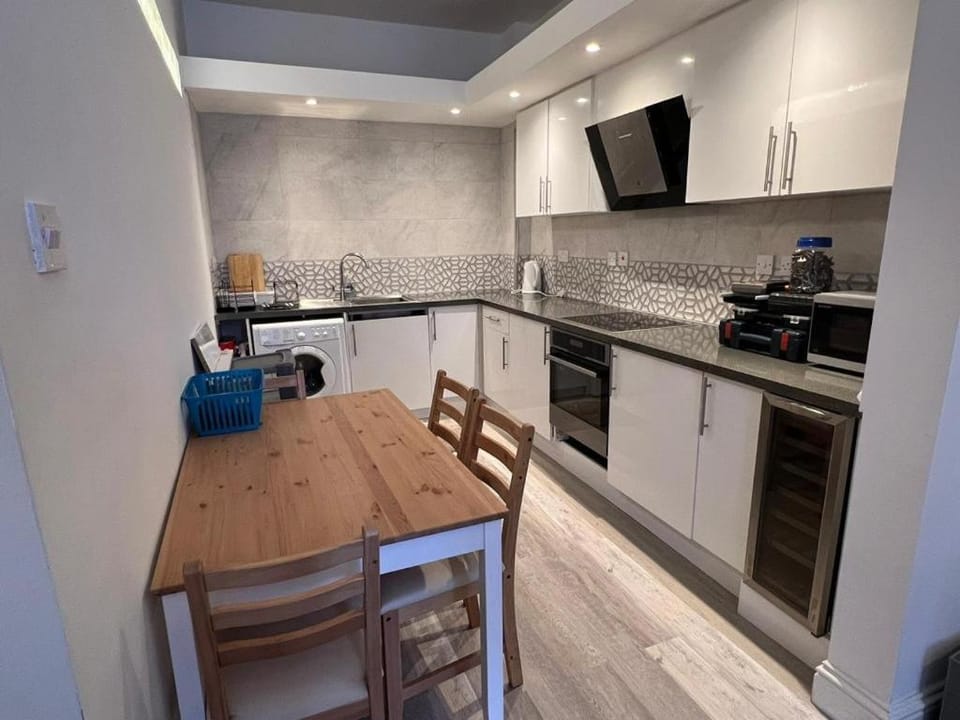 2 Bed Apartment Chinatown Apartment in Newcastle upon Tyne