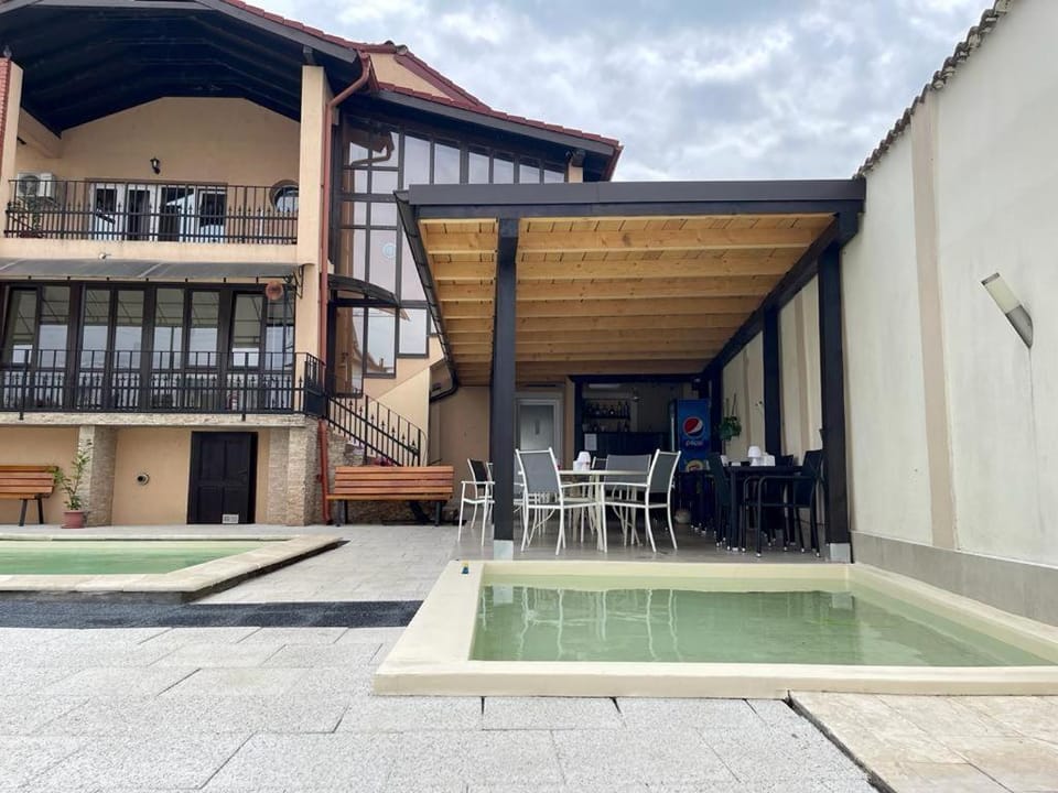 Balcony/Terrace, Lounge or bar, Swimming pool