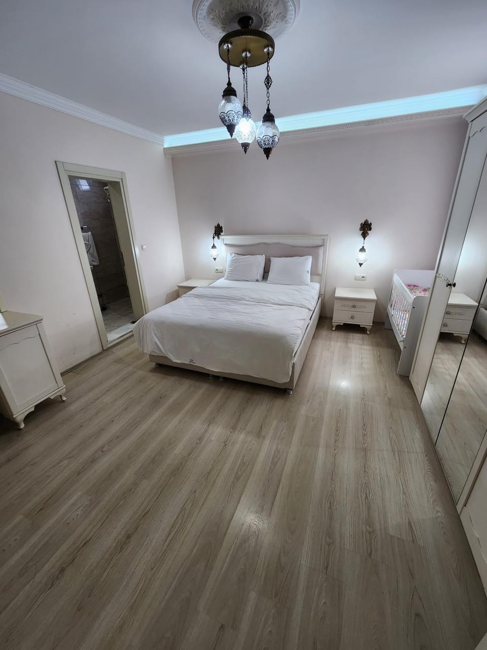Bedroom, wardrobe