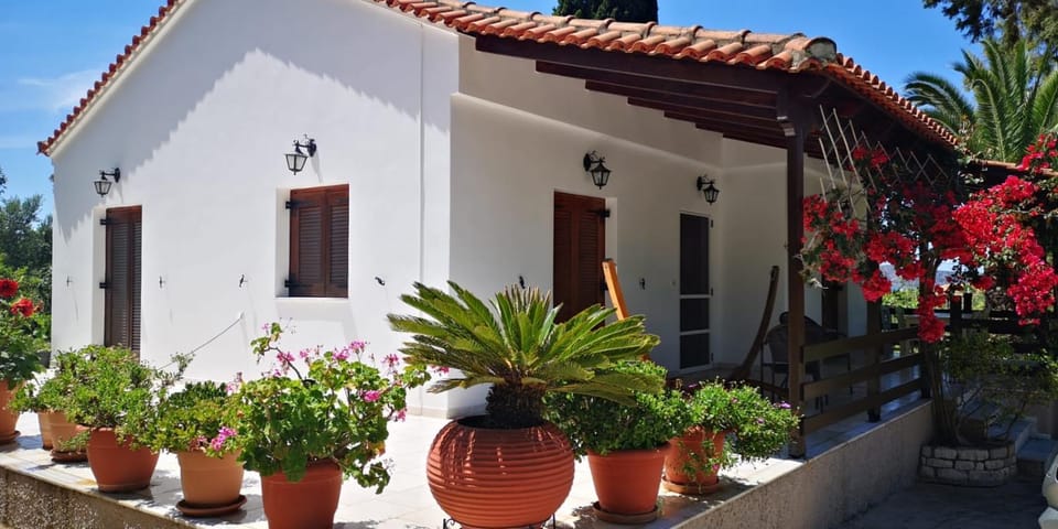 Bungalow Gialova House in Messenia