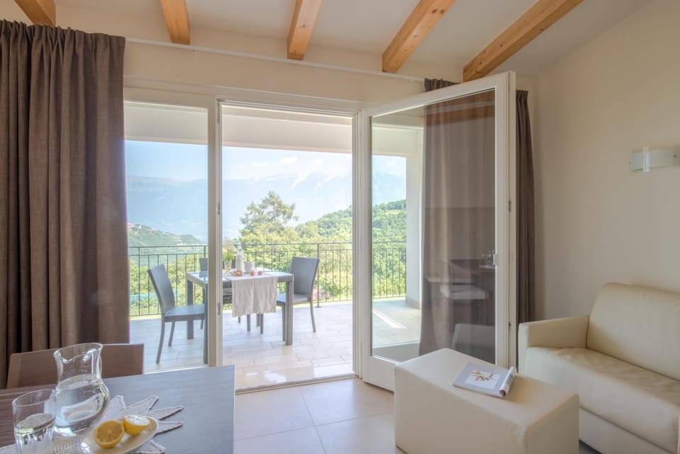 Balcony/Terrace, Living room