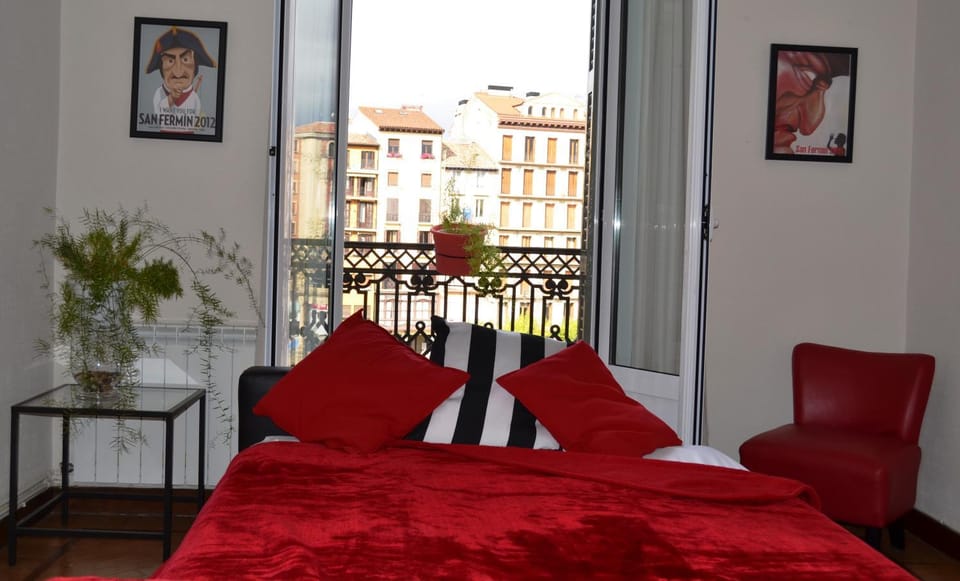 Bed, Living room, Seating area