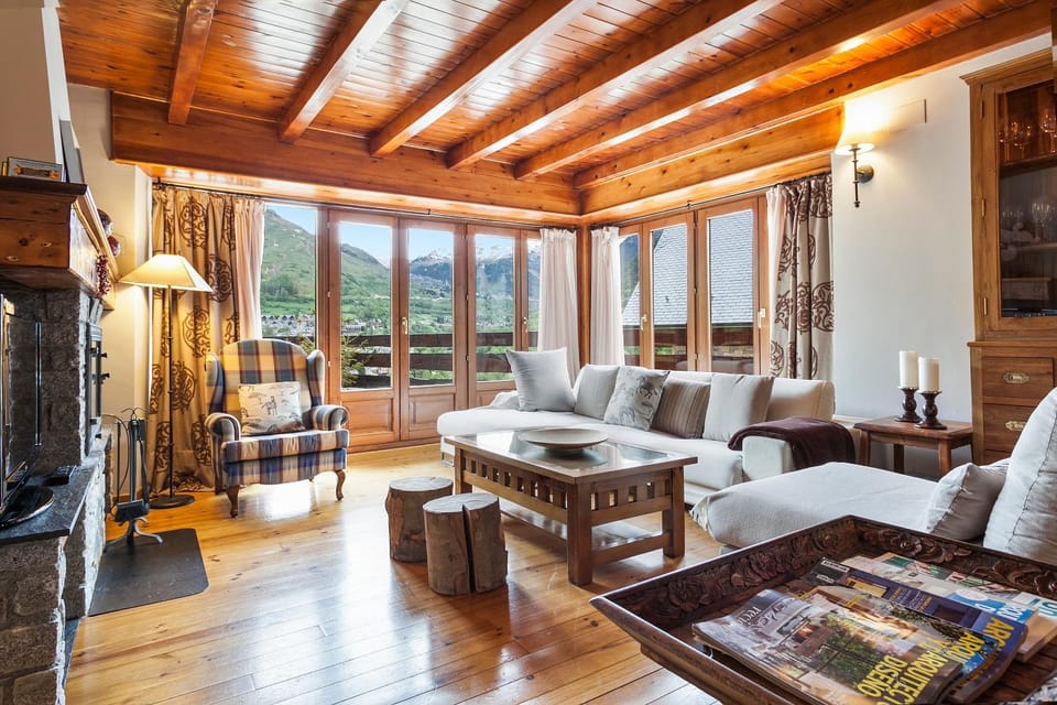 Living room, Mountain view