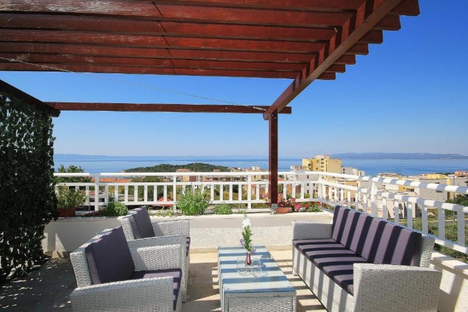 Apartments Kurilj Apartment in Makarska