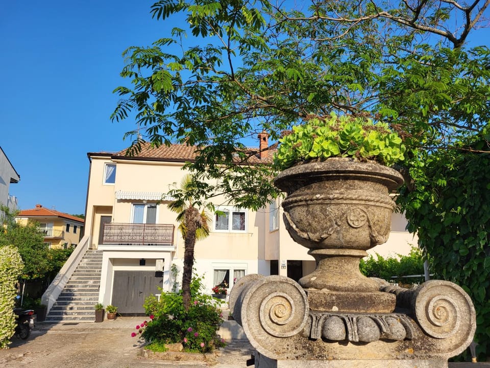 Inner courtyard view