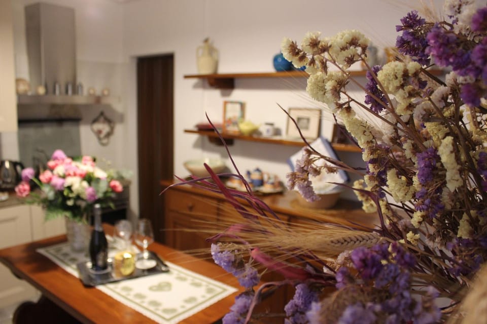 Kitchen or kitchenette, Decorative detail