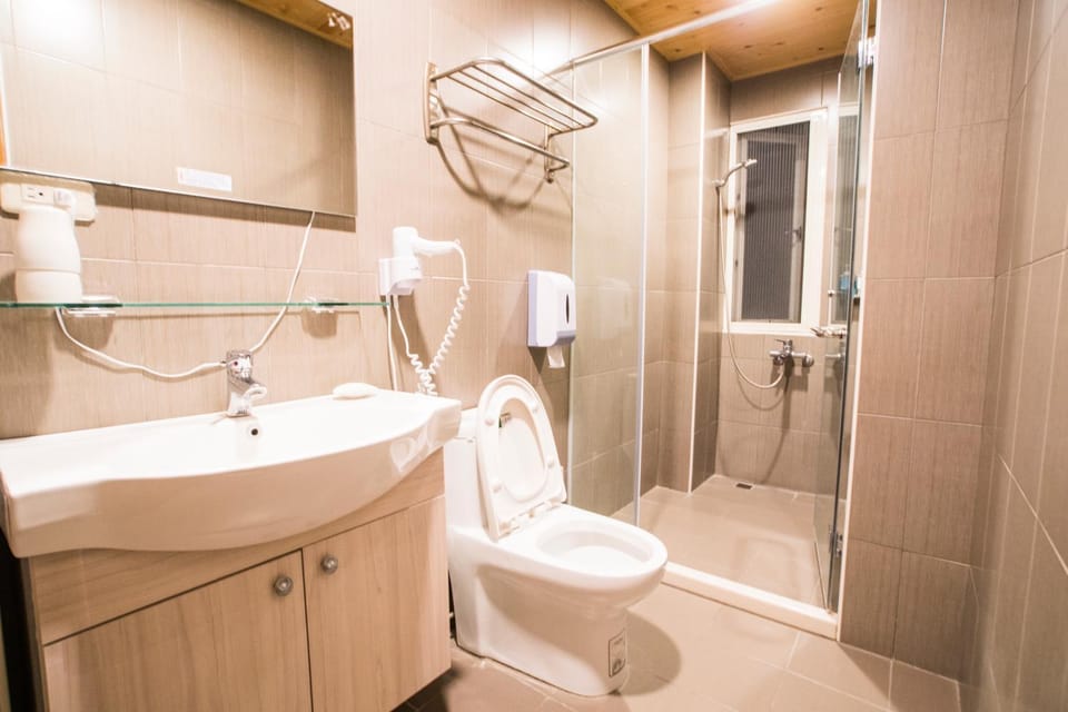 Shower, Toilet, Bathroom