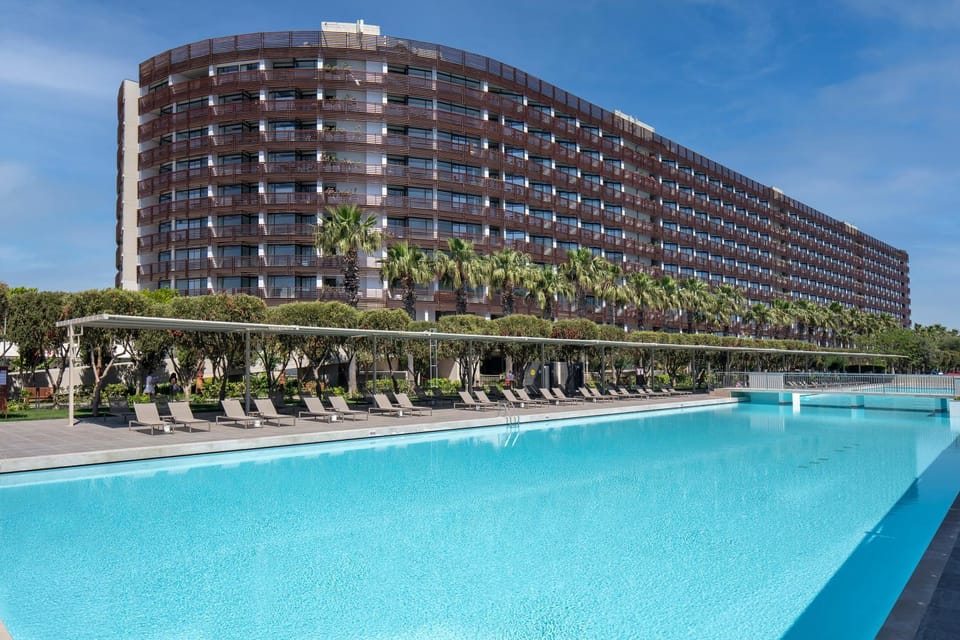 Property building, Pool view, Swimming pool
