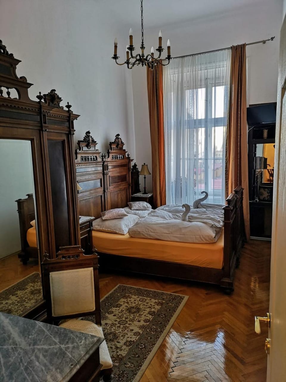 Bed, TV and multimedia, Photo of the whole room, Bedroom, wardrobe