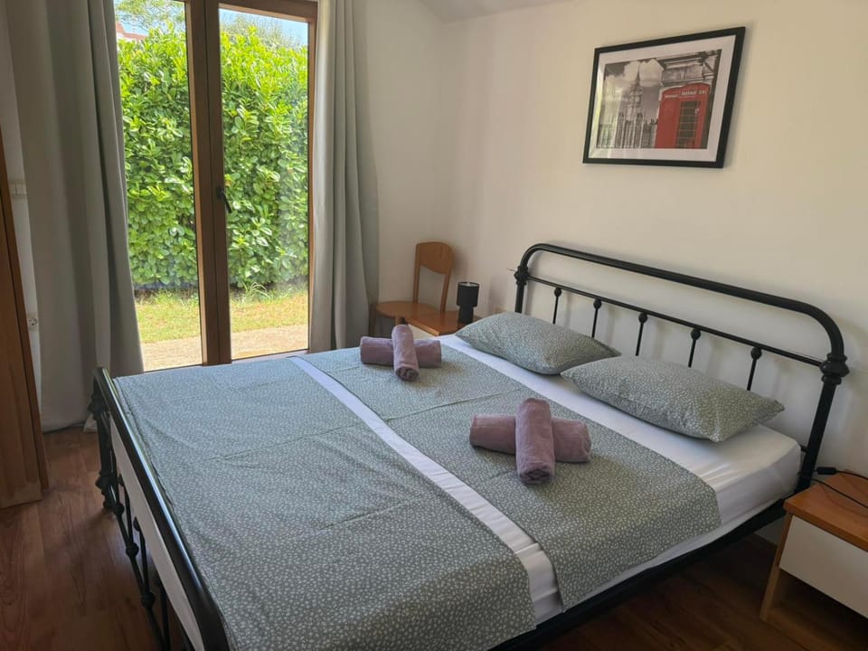 Rustic house with private swimming pool House in Pula