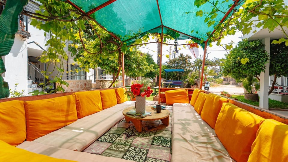 Garden, Seating area