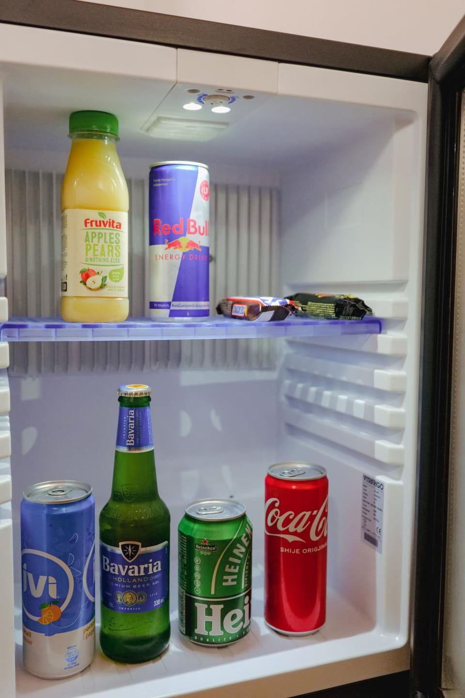 Food and drinks, Food, Drinks