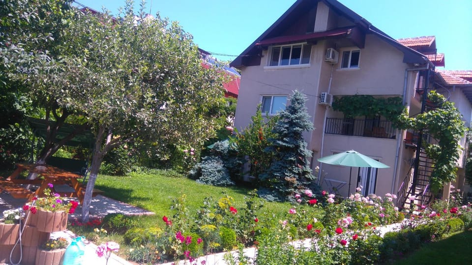 Facade/entrance, Garden