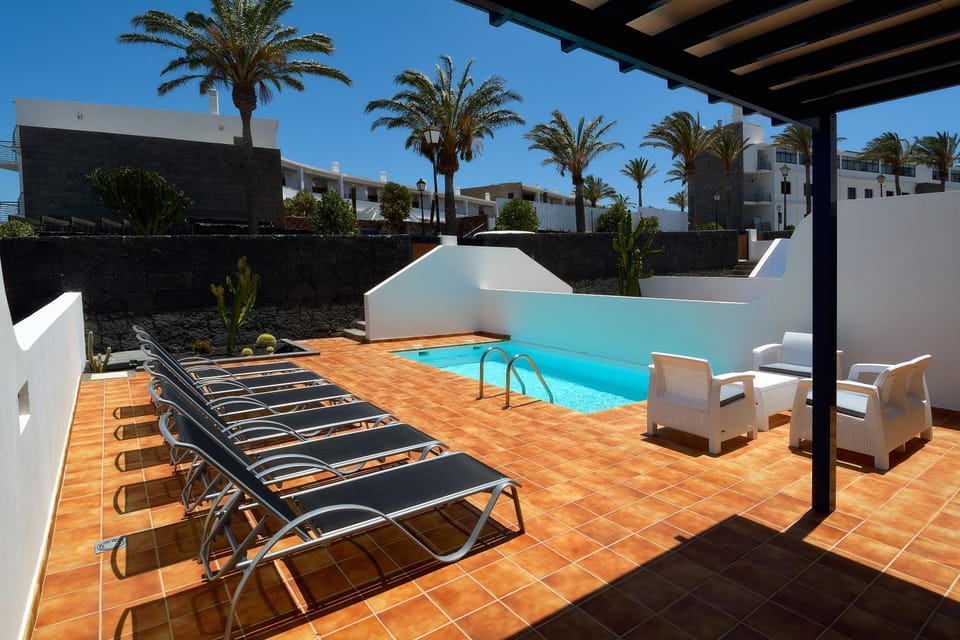 Pool view, Swimming pool, Swimming pool