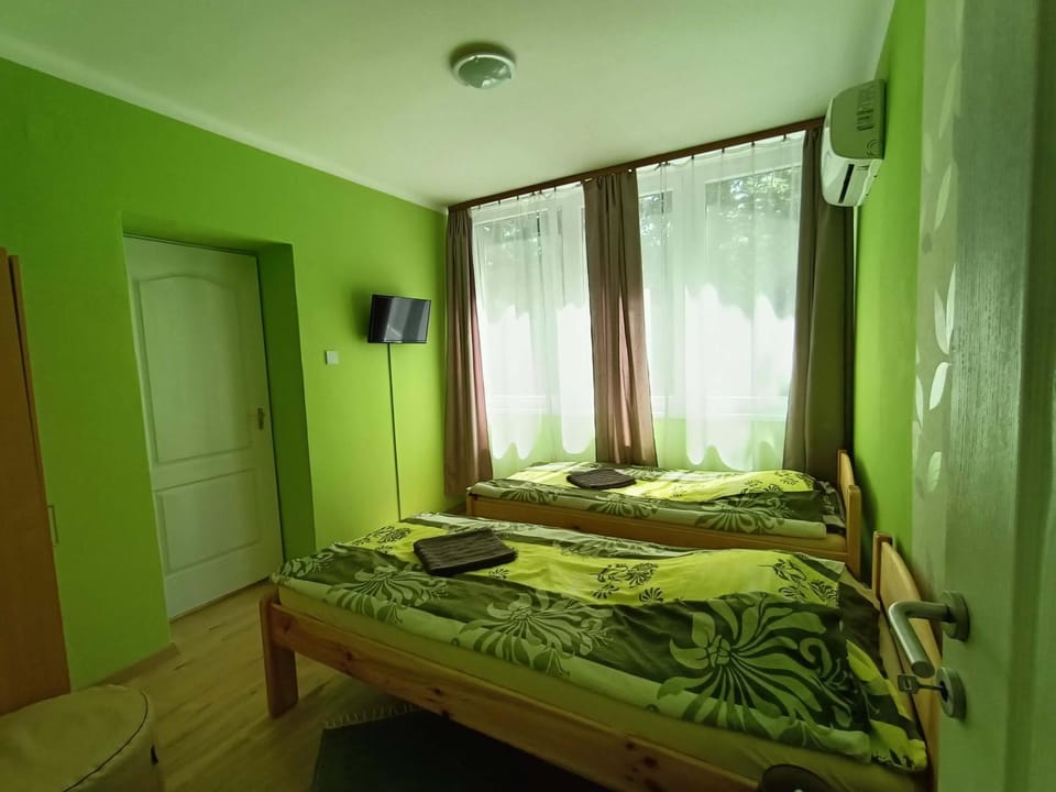 Tölgyfa Vendégház Bed and Breakfast in Hungary