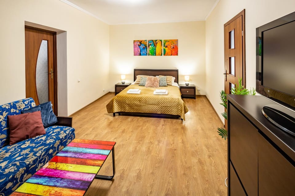 3 rooms apartment - Quiet, Central & Peaceful Apartment in Lviv