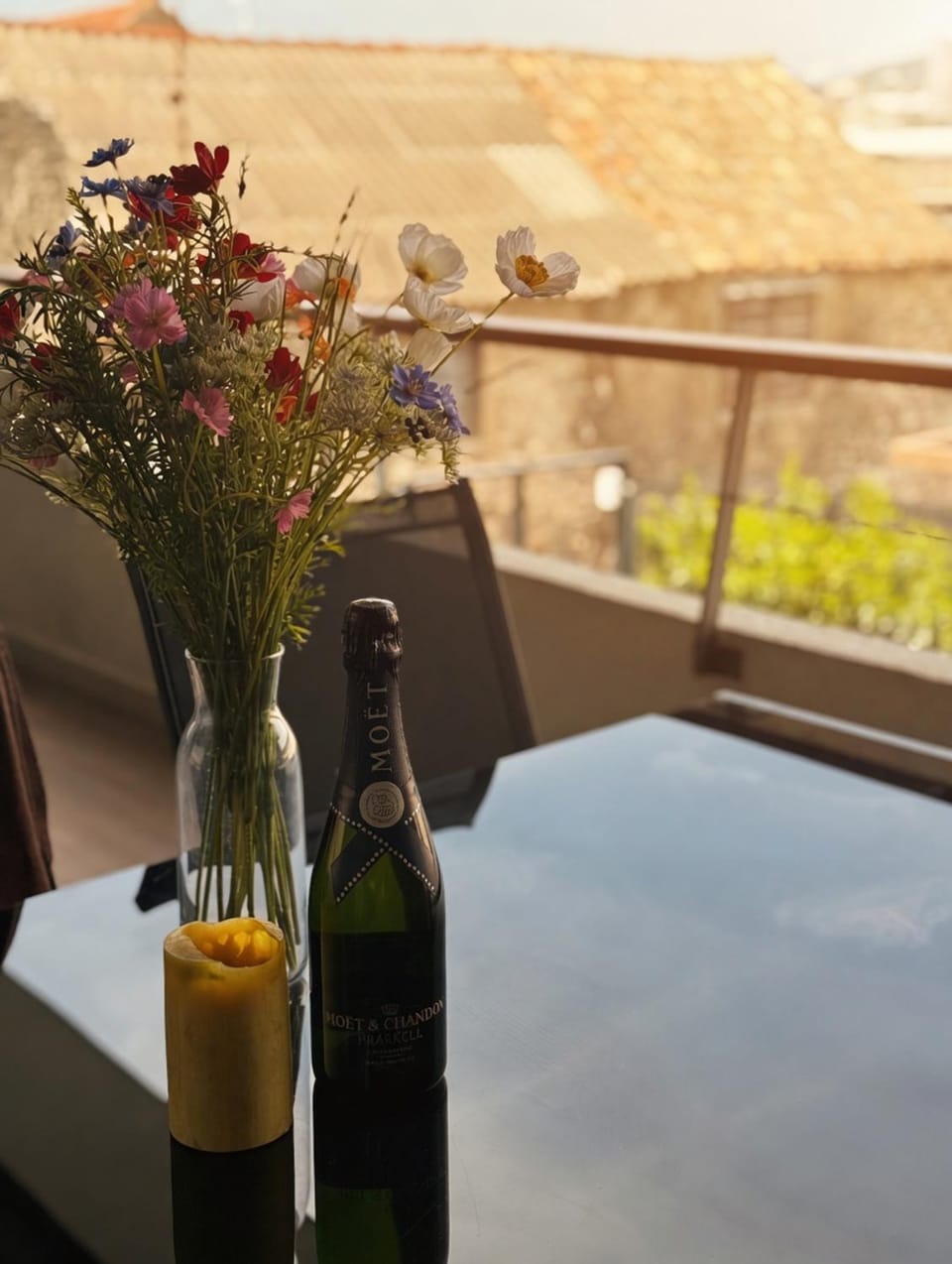 Day, Natural landscape, View (from property/room), Balcony/Terrace, Food and drinks, Dining area, City view, Garden view, Landmark view, Drinks, Alcoholic drinks