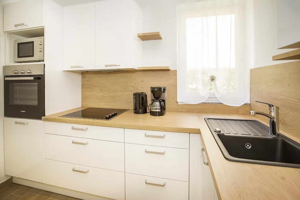 Coffee/tea facilities, Kitchen or kitchenette