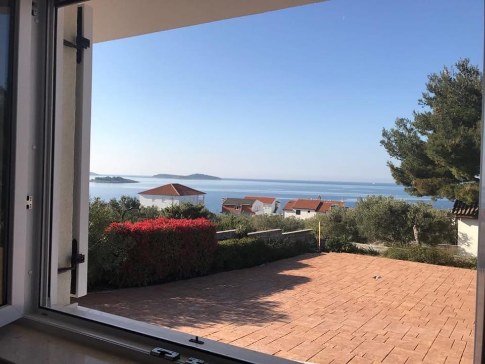 Sea view, Inner courtyard view