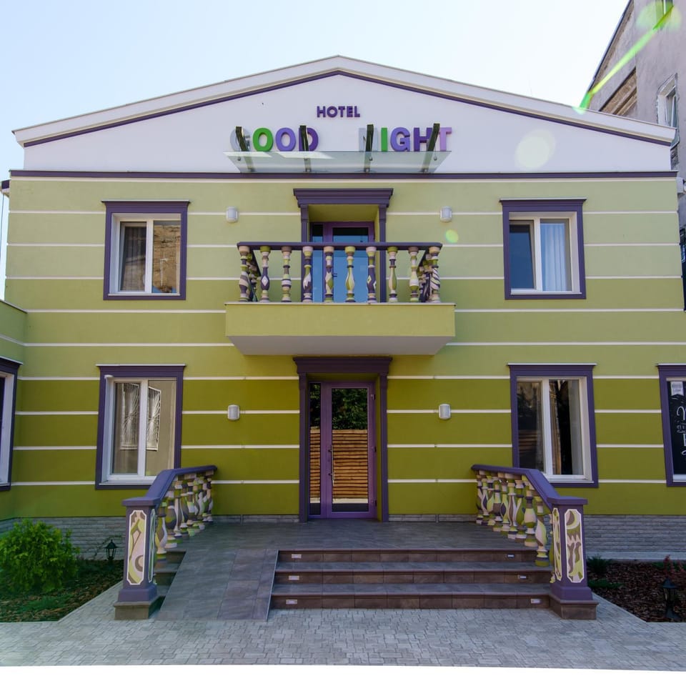 Facade/entrance