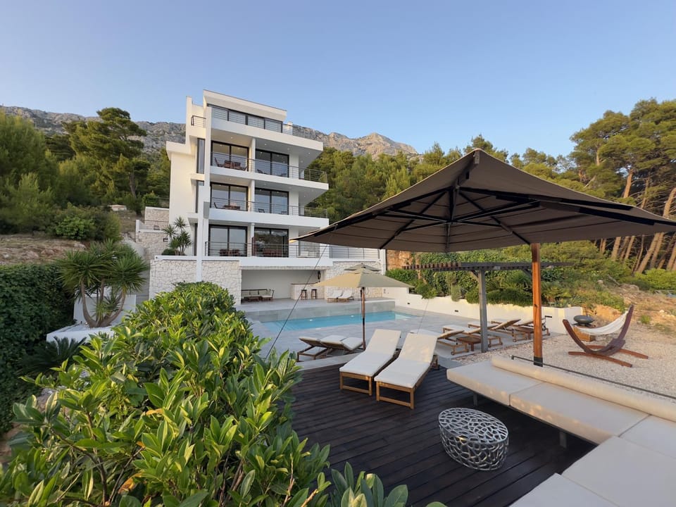 Property building, Swimming pool