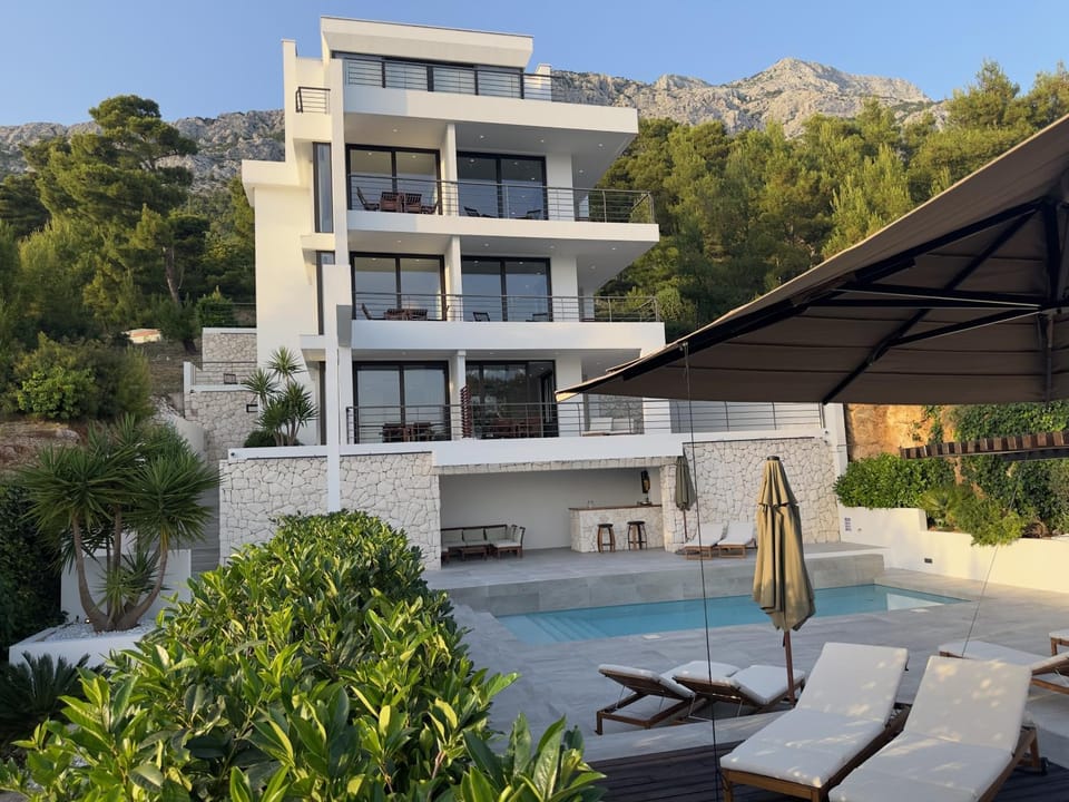 Property building, Swimming pool