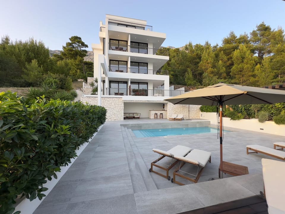 Property building, Patio, Swimming pool