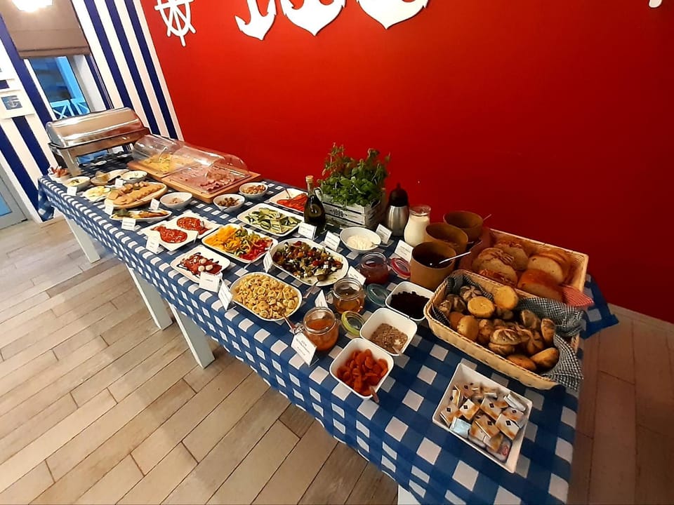 Buffet breakfast