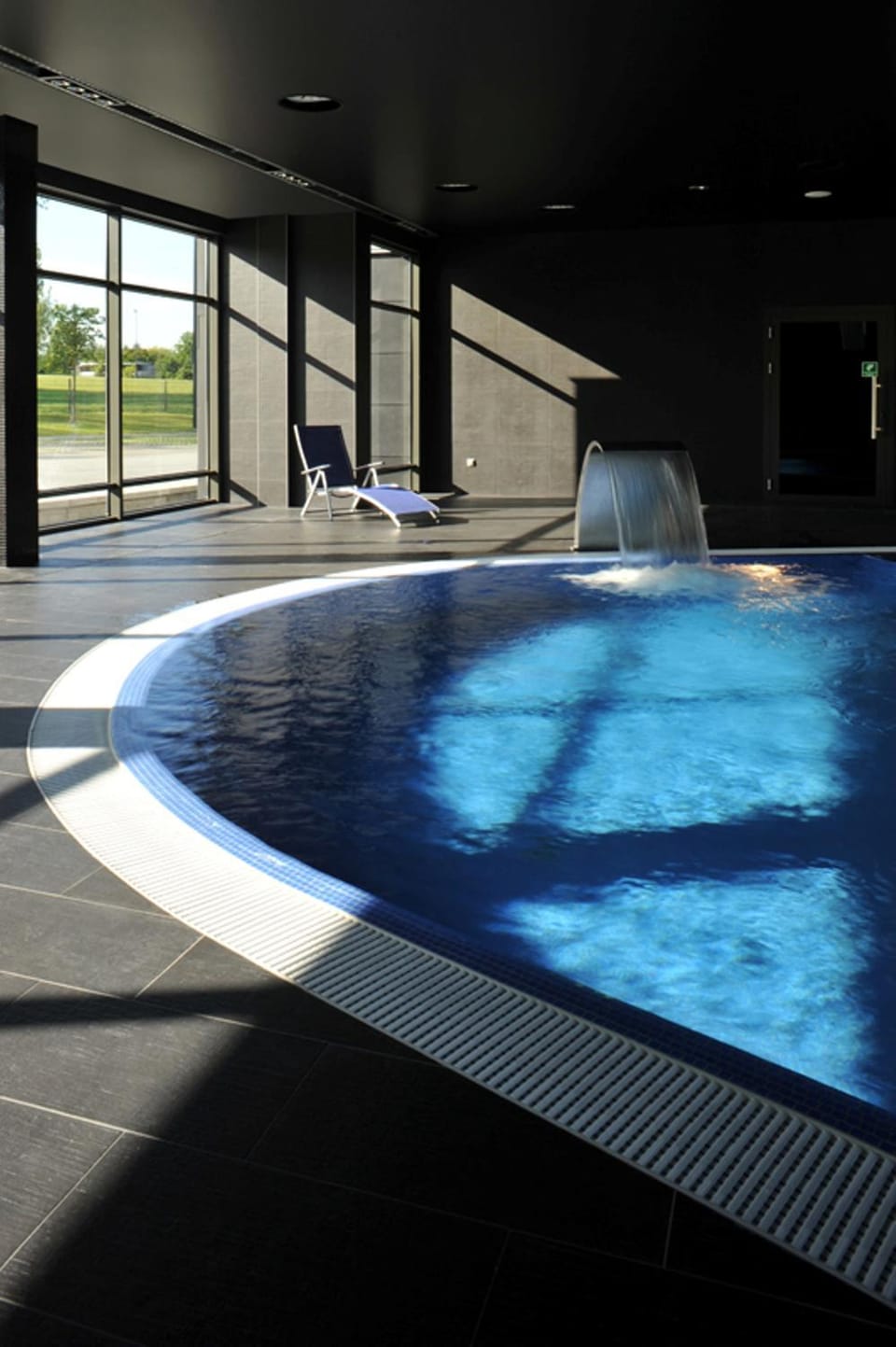 Swimming pool, Swimming pool