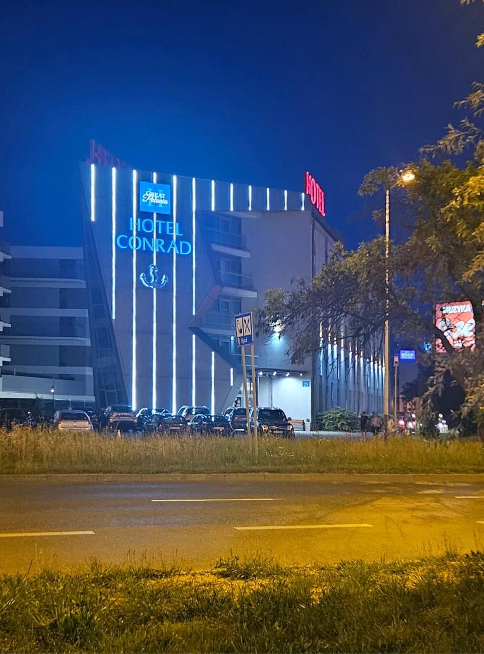 Property building, Night, Location