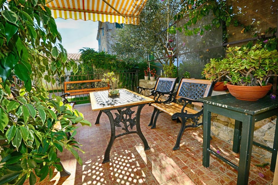 Property building, Balcony/Terrace