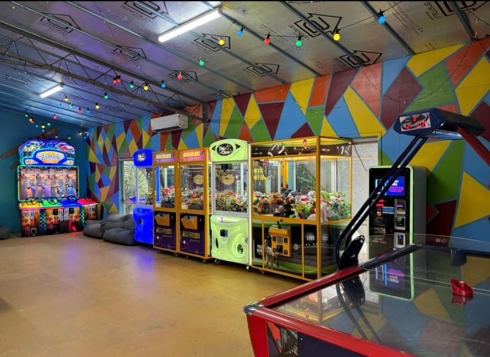 Game Room, Entertainment