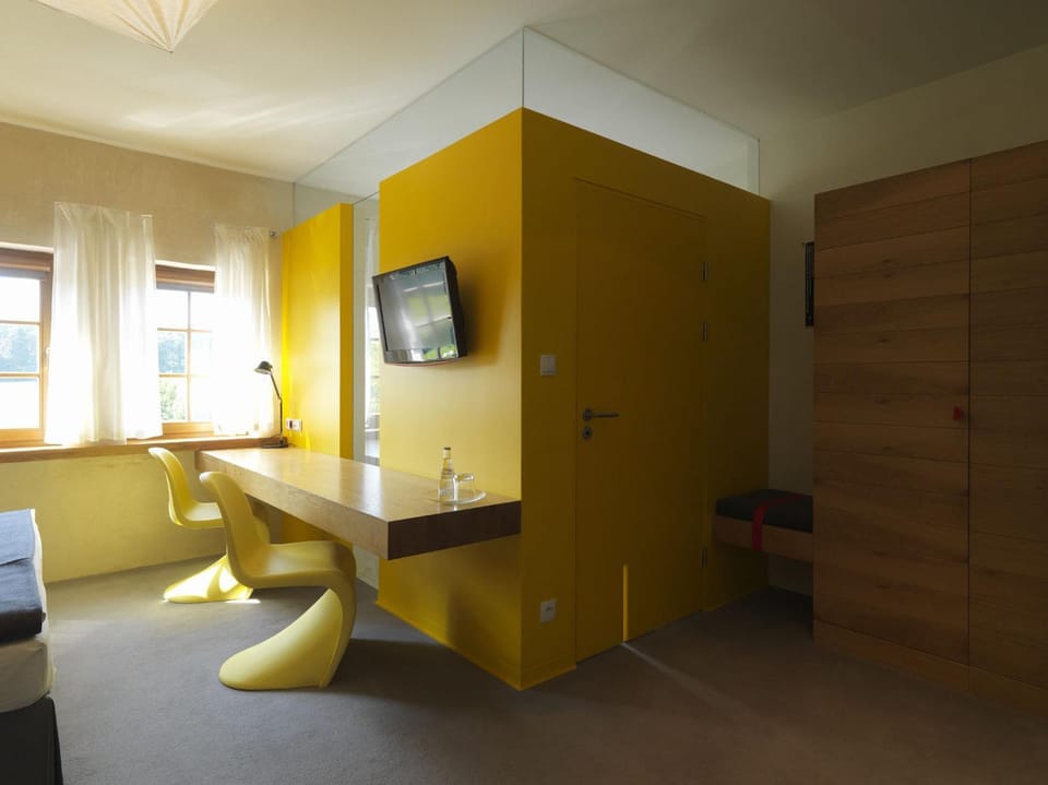 TV and multimedia, Photo of the whole room, Seating area