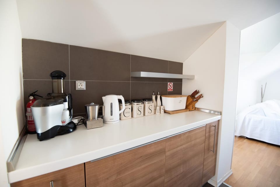Coffee/tea facilities, Kitchen or kitchenette