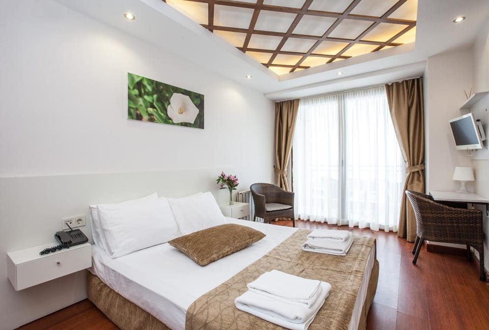 Photo of the whole room, Decorative detail, Sea view