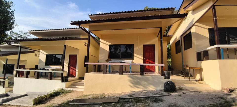 Property building, Day